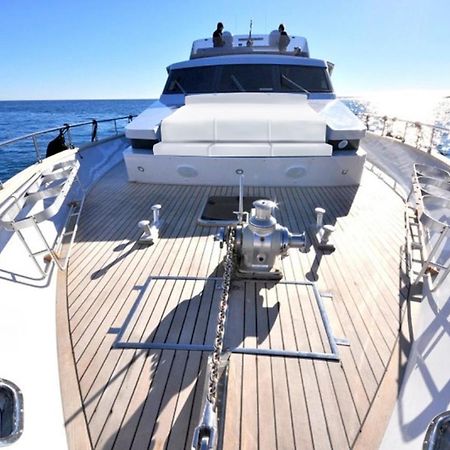Boat & Breakfast Lucretia, Luxury Yacht Hotel Arbatax Ngoại thất bức ảnh